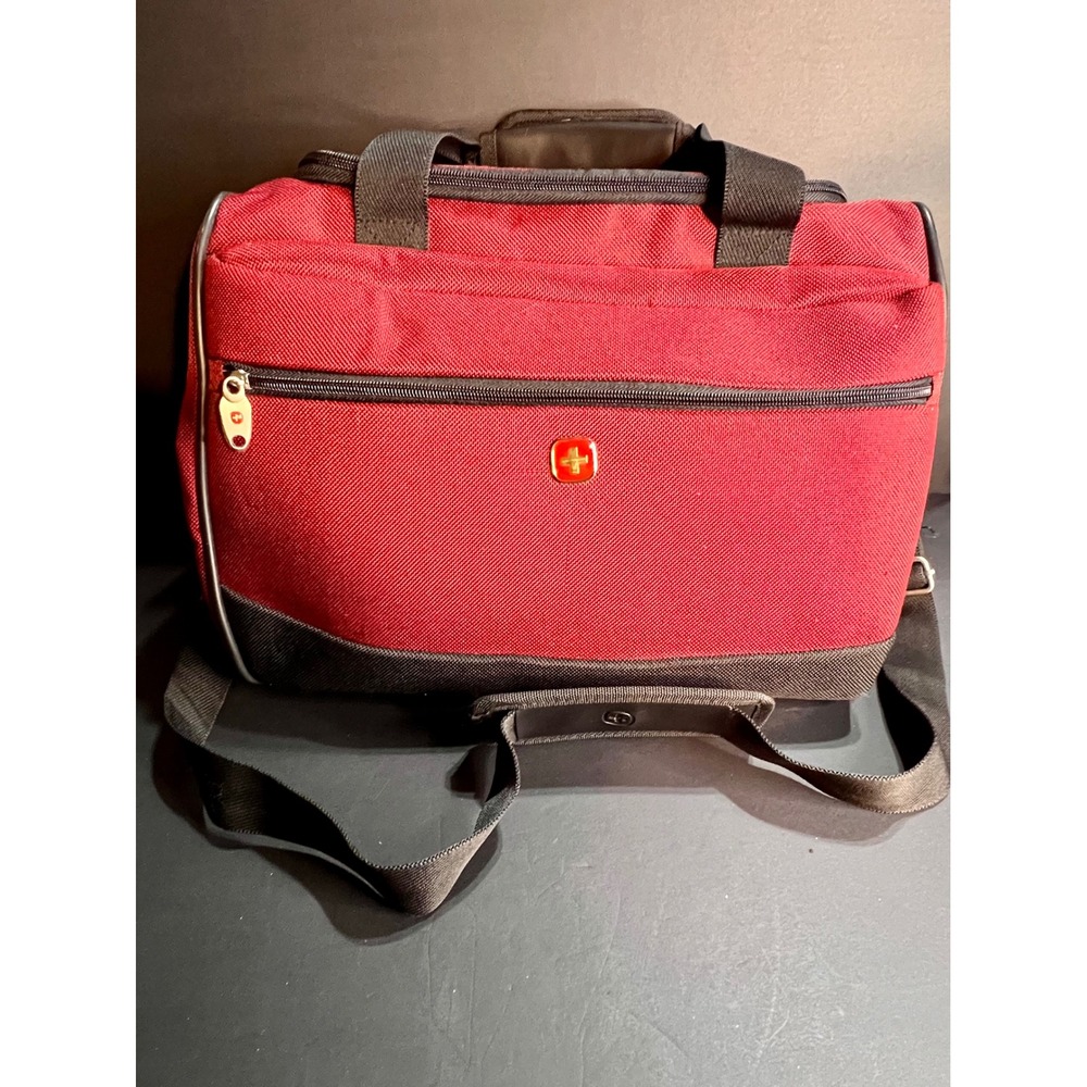 SwissGear Medium Duffle Travel Bag Red Excellent Ballistic Nylon Utility